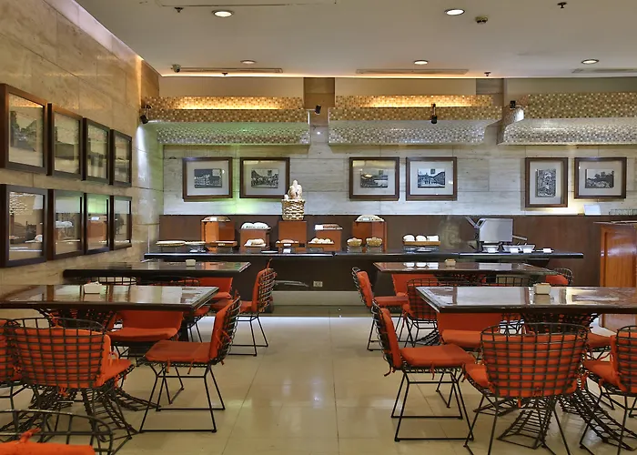 Crown Regency & Towers 4*