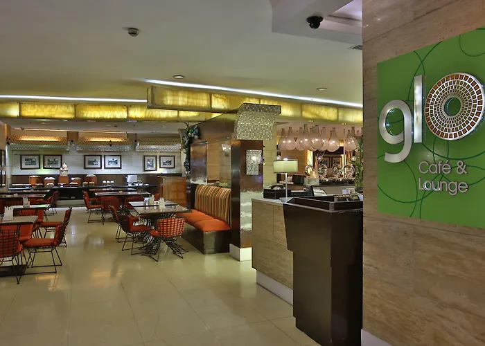 Crown Regency & Towers Hotel 4*