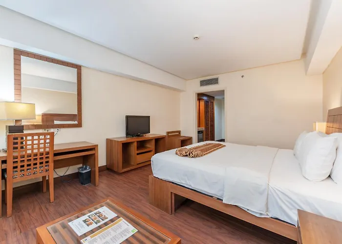 Crown Regency & Towers 4* Cebu