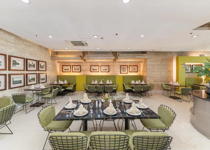 Crown Regency & Towers Hotel