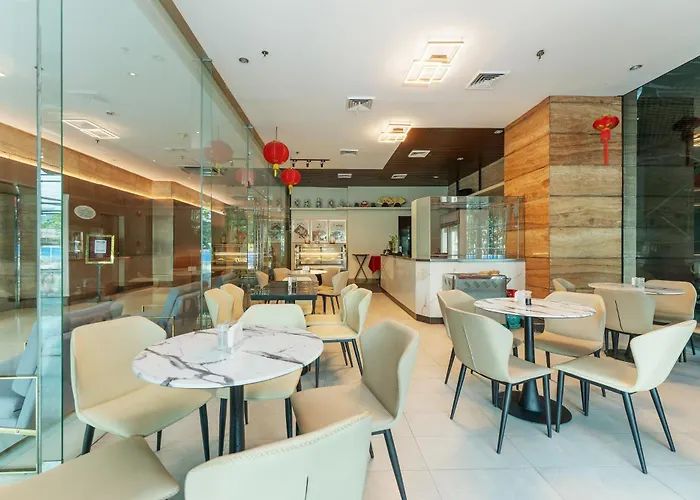 Crown Regency & Towers Hotel