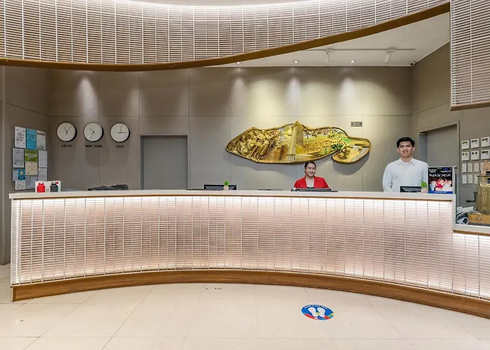 Crown Regency & Towers Hotel 4*