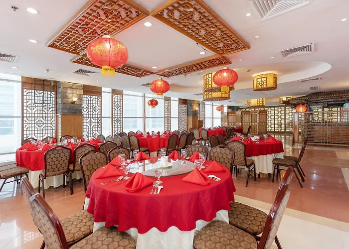 Hotel Crown Regency & Towers 4*