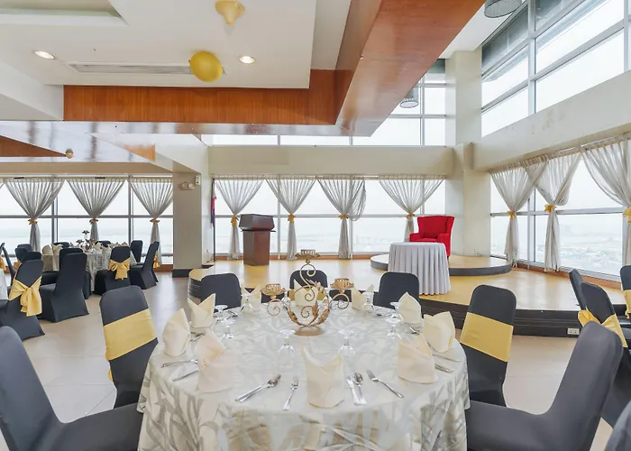 Crown Regency & Towers 4*