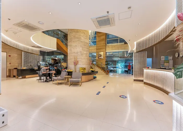 Crown Regency & Towers 4*
