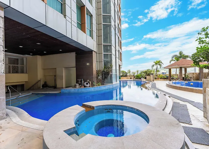 Crown Regency & Towers 4* Cebu